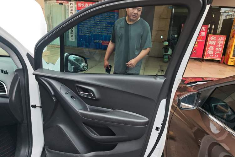 Used Chevrolet Trax 2017 1.4T Automatic Two-Wheel Drive Comfort Version Right Front Door Interior