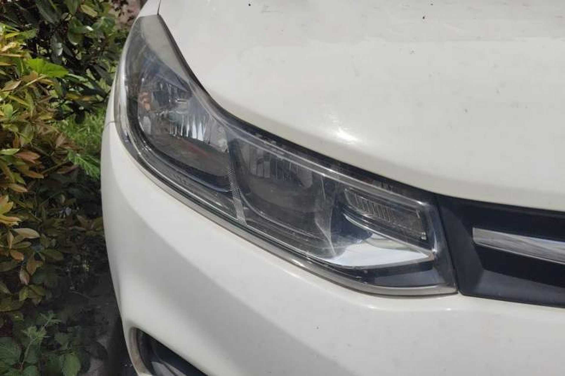 Used Chevrolet Trax 2017 1.4T Automatic Two-Wheel Drive Comfort Version Right Front Headlight