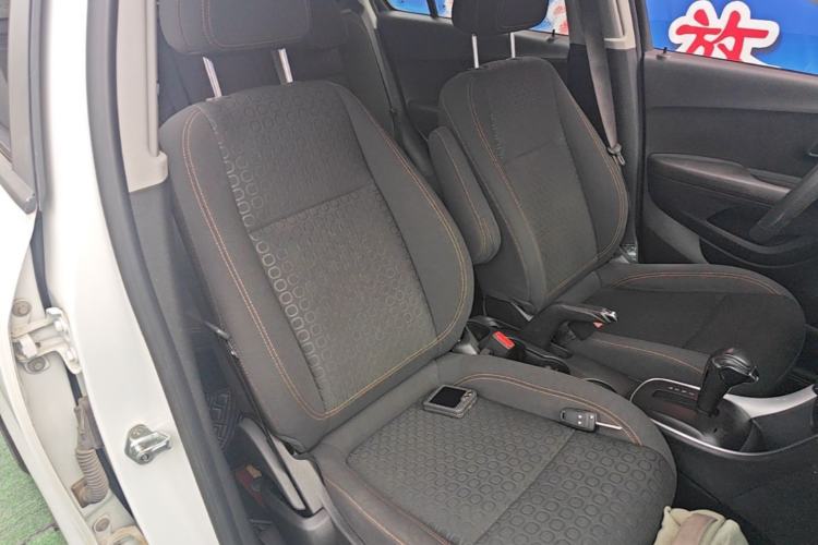 Used Chevrolet Trax 2017 1.4T Automatic Two-Wheel Drive Comfort Version Right Front Seat
