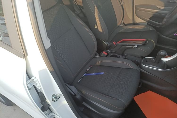 Used Chevrolet Trax 2017 1.4T Automatic Two-Wheel Drive Comfort Version Right Front Seat