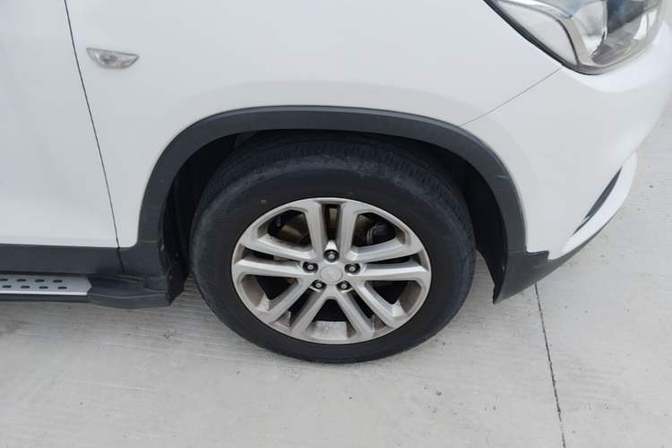 Used Chevrolet Trax 2017 1.4T Manual Two-Wheel Drive Comfort Model Right Front Wheel Hub