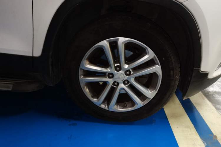 Used Chevrolet Trax 2017 1.4T Automatic Two-Wheel Drive Luxury Version Right Front Wheel Hub