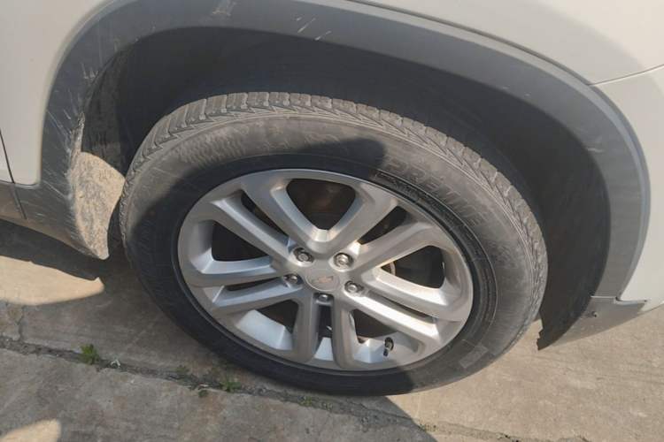 Used Chevrolet Trax 2017 1.4T Automatic Two-Wheel Drive Luxury Version Right Front Wheel Hub