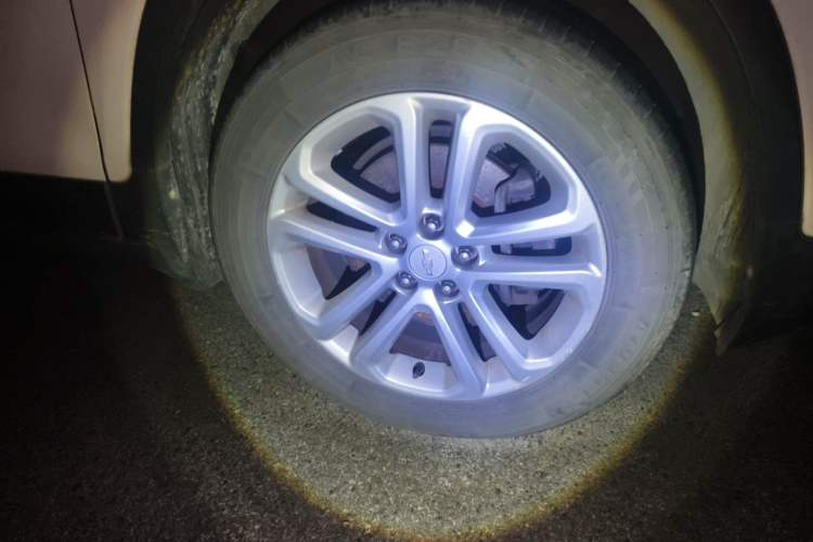 Used Chevrolet Trax 2017 1.4T Automatic Two-Wheel Drive Comfort Version Right Front Wheel Hub