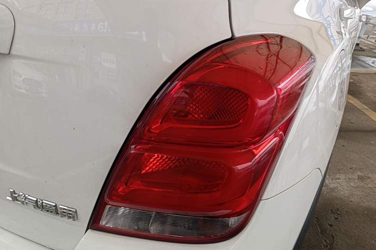 Used Chevrolet Trax 2017 1.4T Automatic Two-Wheel Drive Luxury Version Right Rear Taillight