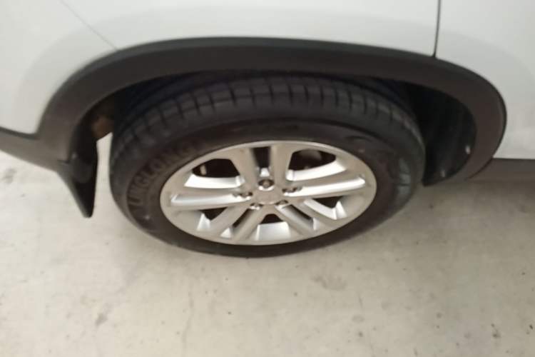 Used Chevrolet Trax 2017 1.4T Manual Two-Wheel Drive Comfort Model Right Rear Wheel Hub