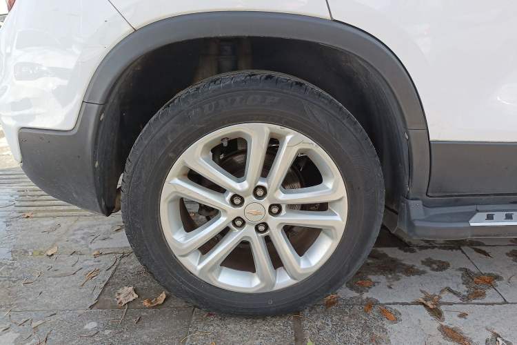 Used Chevrolet Trax 2017 1.4T Automatic Two-Wheel Drive Luxury Version Right Rear Wheel Hub