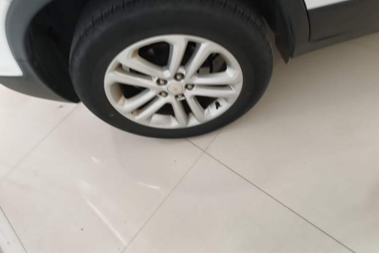 Used Chevrolet Trax 2017 1.4T Automatic Two-Wheel Drive Luxury Version Right Rear Wheel Hub