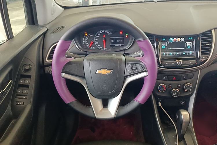 Used Chevrolet Trax 2017 1.4T Automatic Two-Wheel Drive Luxury Version Steering Wheel