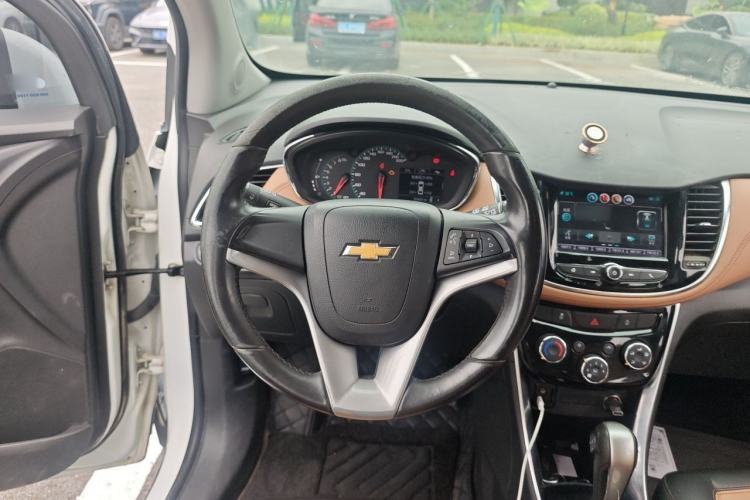 Used Chevrolet Trax 2017 1.4T Automatic All-Wheel-Drive Flagship Model Steering Wheel