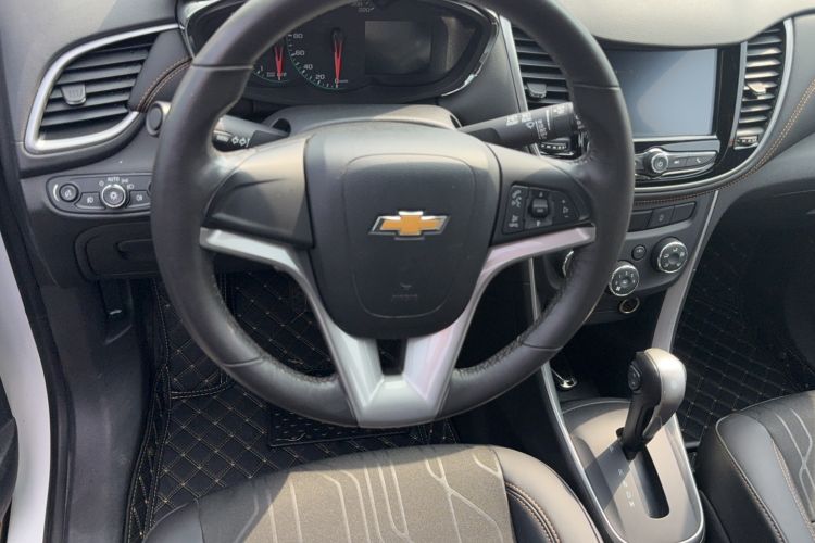 Used Chevrolet Trax 2017 1.4T Automatic Two-Wheel Drive Luxury Version Steering Wheel