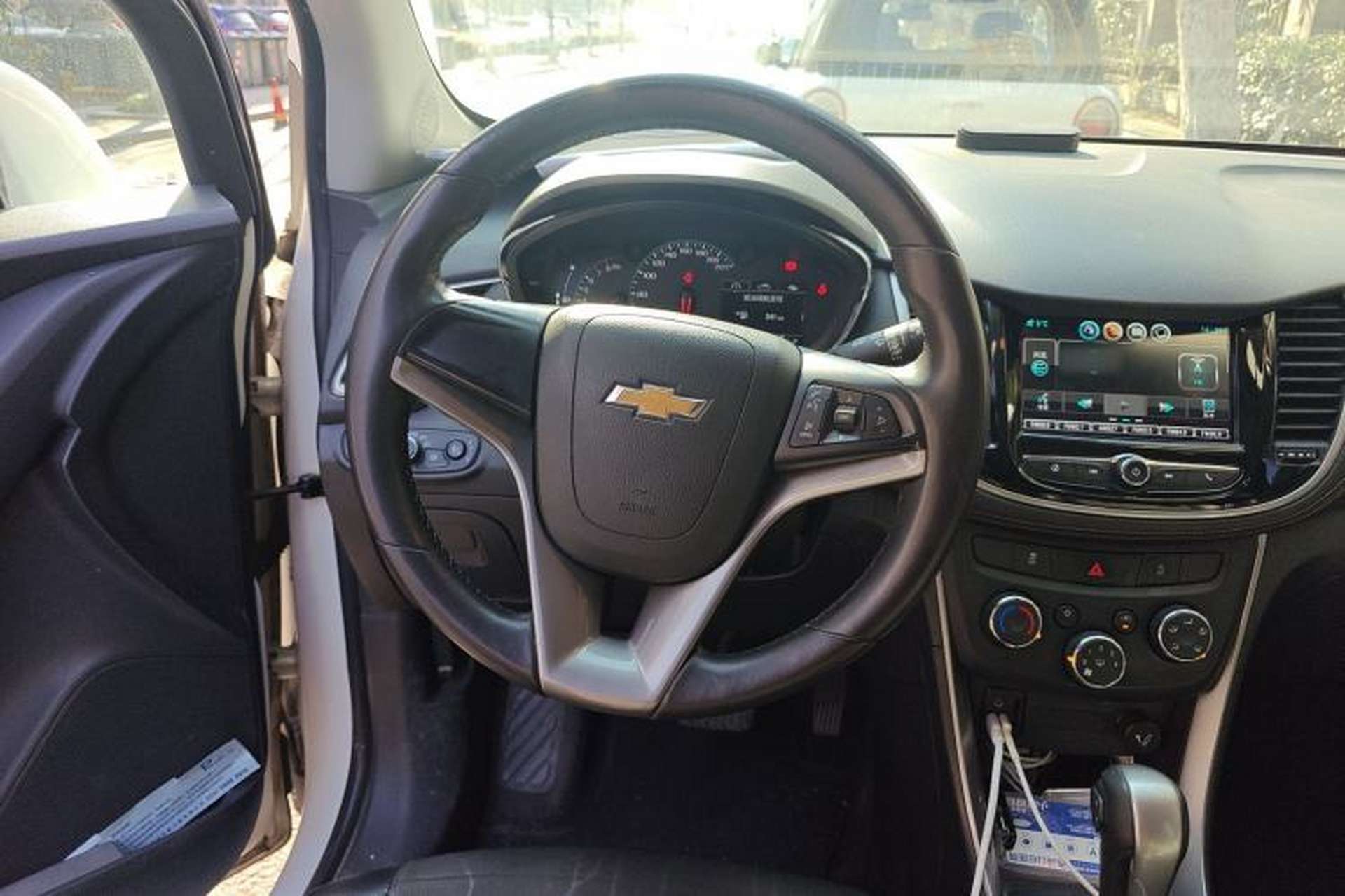 Used Chevrolet Trax 2017 1.4T Automatic Two-Wheel Drive Luxury Version Steering Wheel