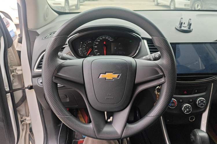 Used Chevrolet Trax 2017 1.4T Automatic Two-Wheel Drive Comfort Version Steering Wheel