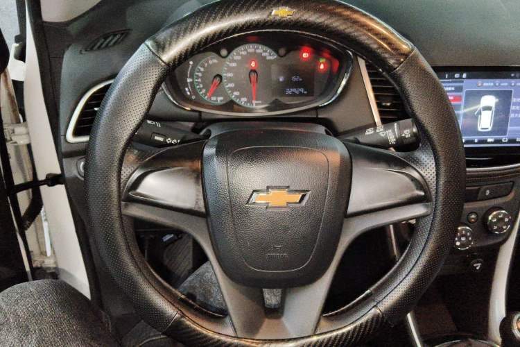 Used Chevrolet Trax 2017 1.4T Manual Two-Wheel Drive Comfort Model Steering Wheel