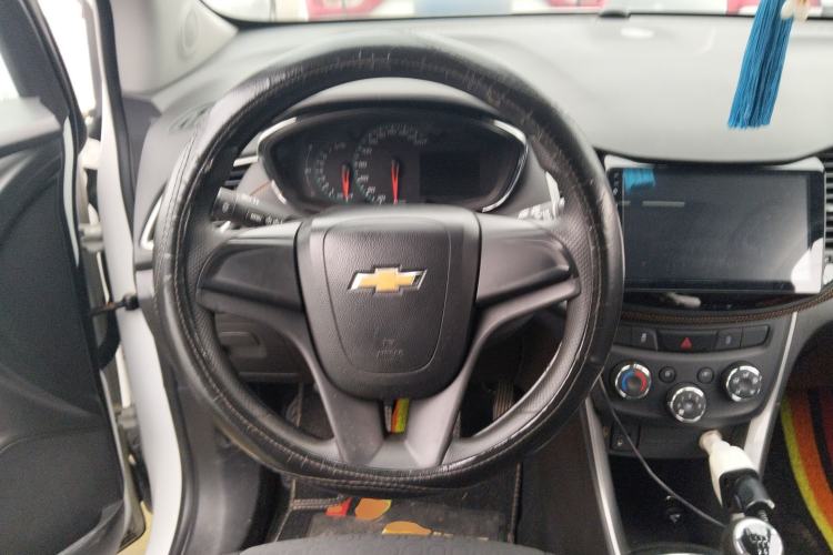 Used Chevrolet Trax 2017 1.4T Manual Two-Wheel Drive Comfort Model Steering Wheel