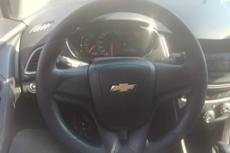 Used Chevrolet Trax 2017 1.4T Automatic Two-Wheel Drive Comfort Version Steering Wheel