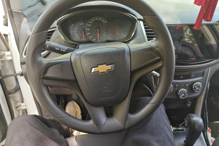 Used Chevrolet Trax 2017 1.4T Automatic Two-Wheel Drive Comfort Version Steering Wheel