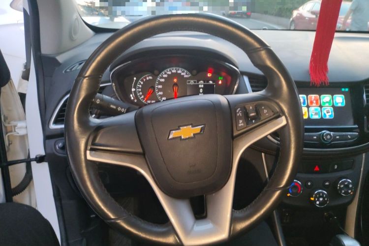 Used Chevrolet Trax 2017 1.4T Automatic Two-Wheel Drive Luxury Version Steering Wheel