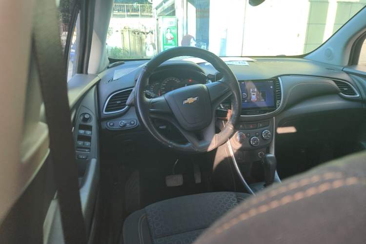 Used Chevrolet Trax 2017 1.4T Automatic Two-Wheel Drive Comfort Version Steering Wheel