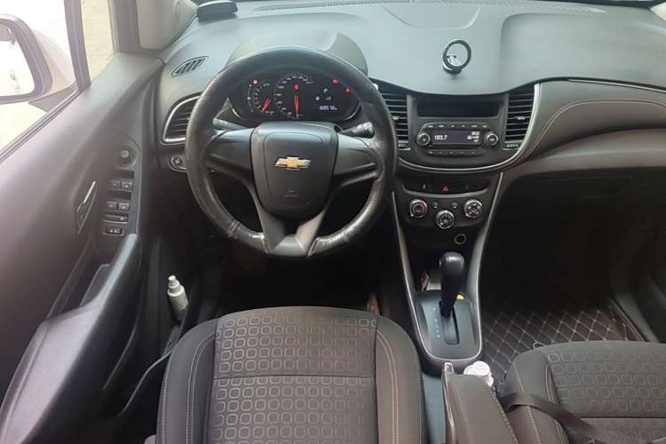 Used Chevrolet Trax 2017 1.4T Automatic Two-Wheel Drive Comfort Version Steering Wheel