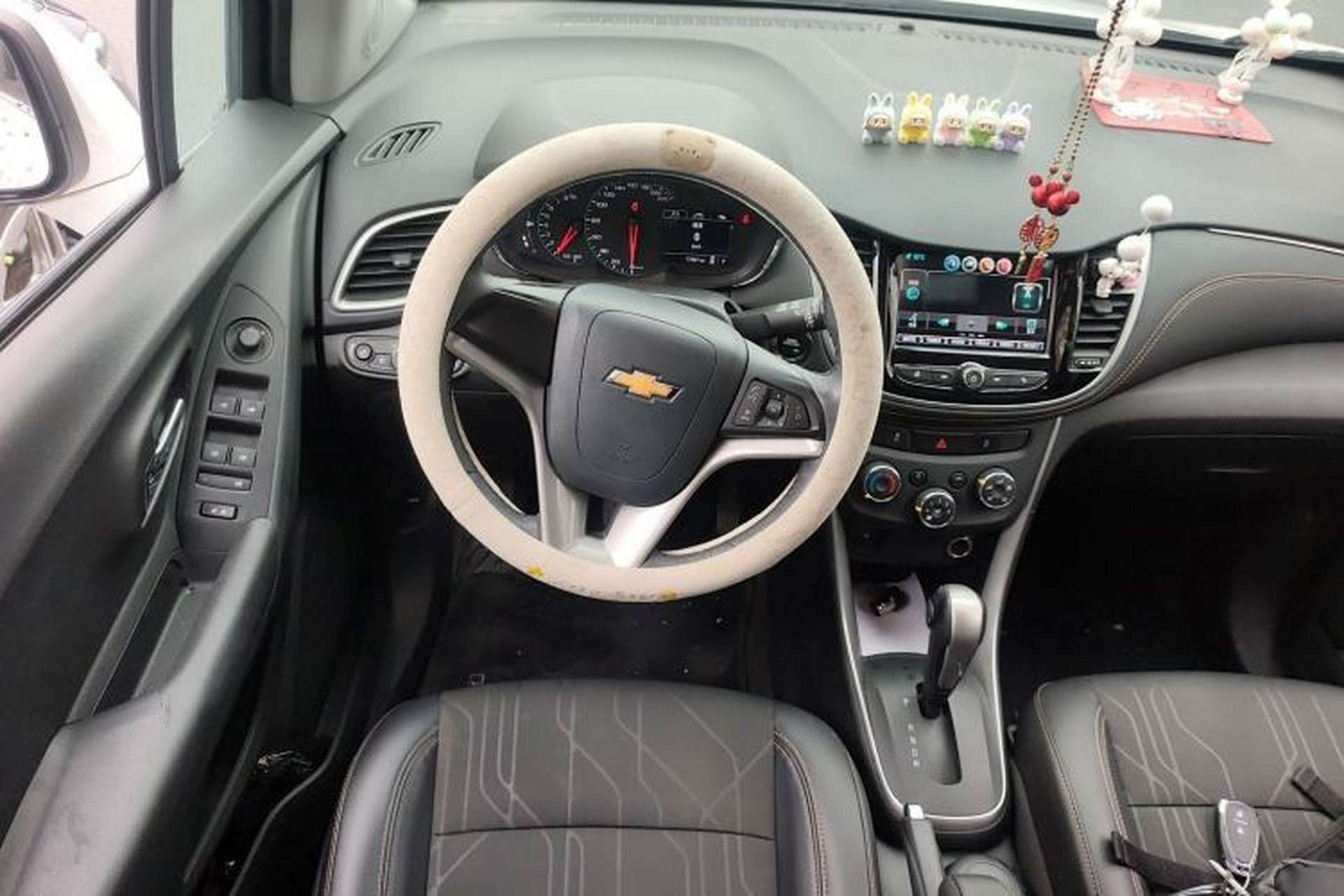 Used Chevrolet Trax 2017 1.4T Automatic Two-Wheel Drive Luxury Version Steering Wheel