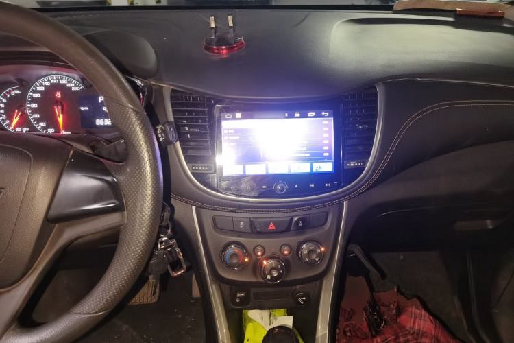 Used Chevrolet Trax 2017 1.4T Automatic Two-Wheel Drive Comfort Version Steering Wheel