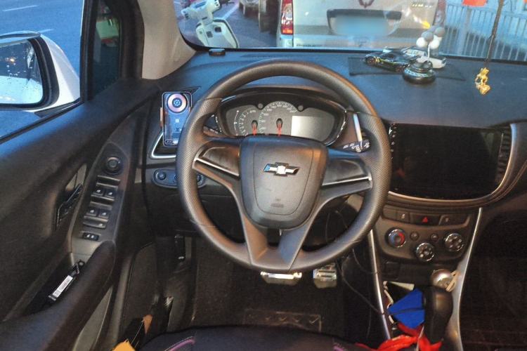 Used Chevrolet Trax 2017 1.4T Automatic Two-Wheel Drive Comfort Version Steering Wheel