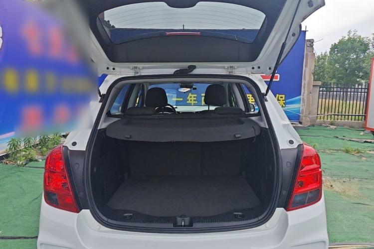 Used Chevrolet Trax 2017 1.4T Automatic Two-Wheel Drive Comfort Version Trunk