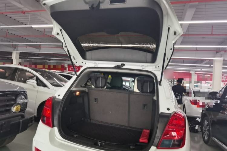 Used Chevrolet Trax 2017 1.4T Automatic Two-Wheel Drive Comfort Version Trunk