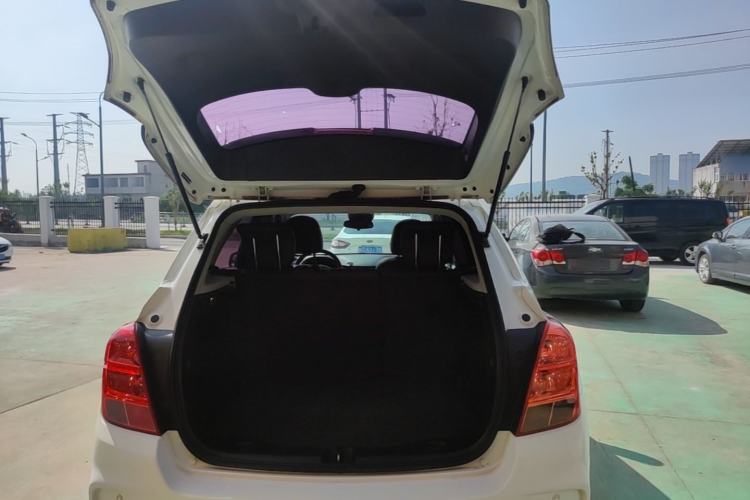 Used Chevrolet Trax 2017 1.4T Automatic Two-Wheel Drive Comfort Version Trunk