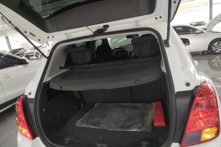 Used Chevrolet Trax 2017 1.4T Automatic Two-Wheel Drive Comfort Version Trunk