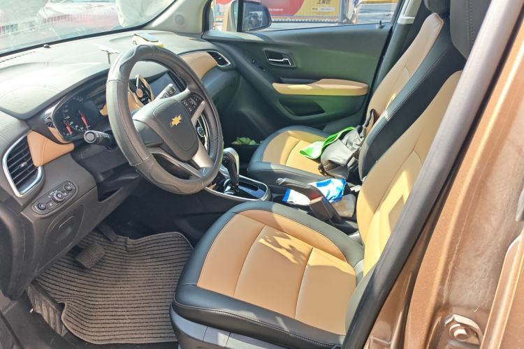 Used Chevrolet Trax 2017 1.4T Automatic All-Wheel-Drive Flagship Model Left Front Seat