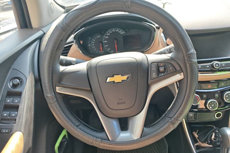 Used Chevrolet Trax 2017 1.4T Automatic All-Wheel-Drive Flagship Model Steering Wheel