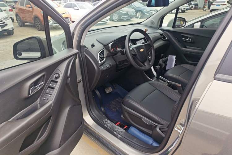 Used Chevrolet Trax 2018 330T Automatic Two-Wheel Drive Elite Model Driver Seat
