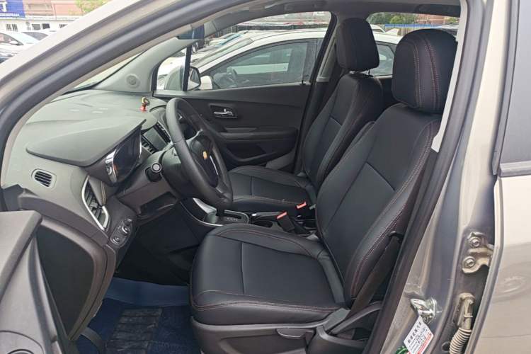 Used Chevrolet Trax 2018 330T Automatic Two-Wheel Drive Elite Model Left Front Seat