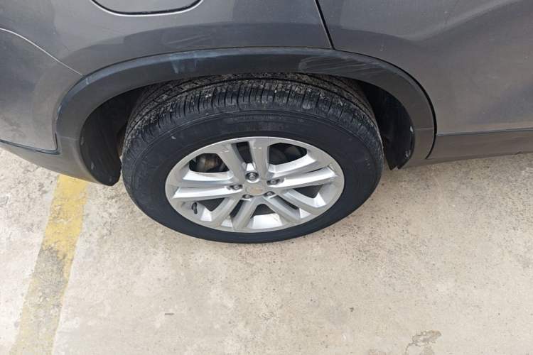 Used Chevrolet Trax 2018 330T Automatic Two-Wheel Drive Elite Model Right Rear Wheel Hub