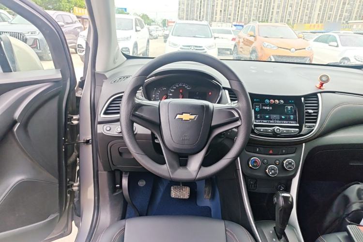 Used Chevrolet Trax 2018 330T Automatic Two-Wheel Drive Elite Model Steering Wheel