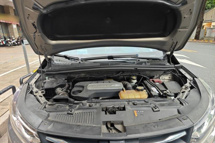 Used Chevrolet Trax 2018 330T Automatic Two-Wheel Drive Elite Model Engine Bay
