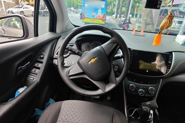 Used Chevrolet Trax 2018 330T Automatic Two-Wheel Drive Elite Model Steering Wheel