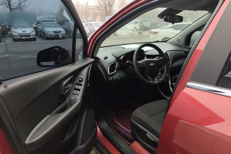 Used Chevrolet Trax 2018 330T Automatic Two-Wheel Drive Elite Model Driver Seat