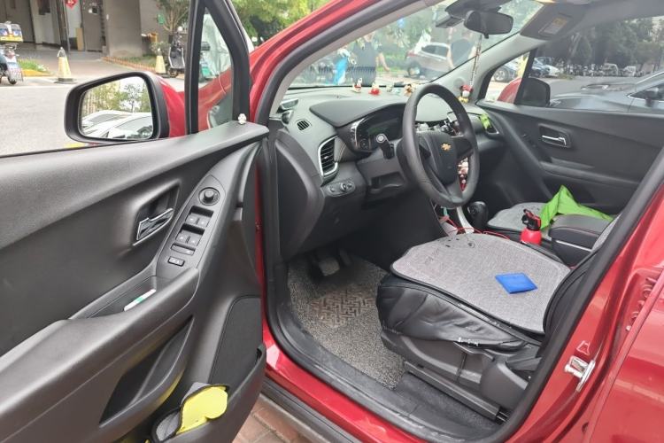 Used Chevrolet Trax 2018 330T Automatic Two-Wheel Drive Elite Model Driver Seat