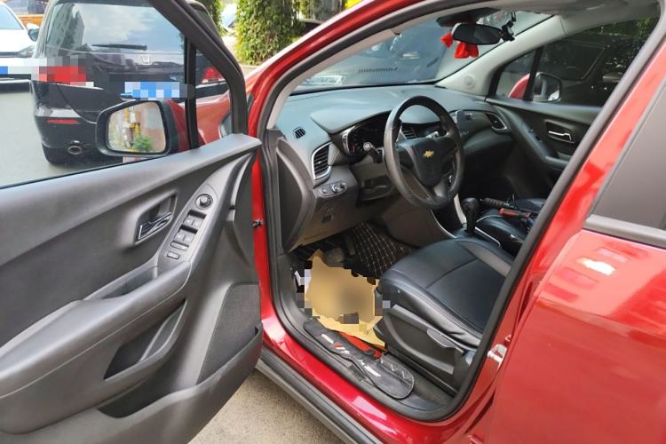 Used Chevrolet Trax 2018 330T Automatic Two-Wheel Drive Elite Model Driver Seat