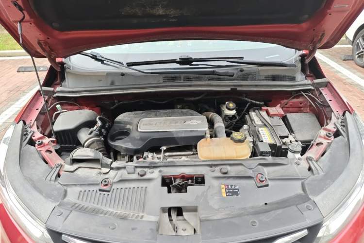 Used Chevrolet Trax 2018 330T Automatic Two-Wheel Drive Elite Model Engine Bay