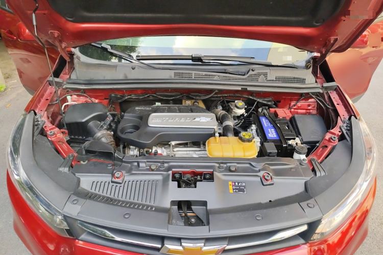 Used Chevrolet Trax 2018 330T Automatic Two-Wheel Drive Elite Model Engine Bay