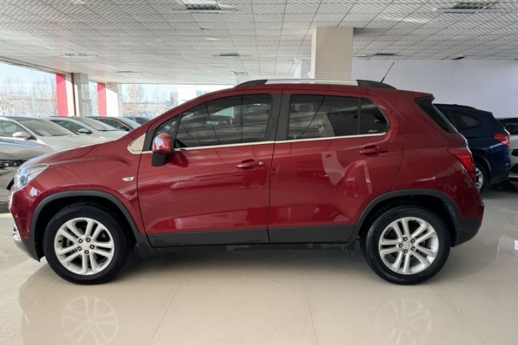 Used Chevrolet Trax 2018 330T Automatic Two-Wheel Drive Elite Model Exterior 11