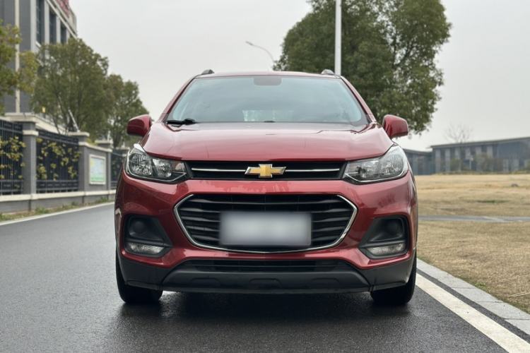 Used Chevrolet Trax 2018 330T Automatic Two-Wheel Drive Elite Model Exterior 2