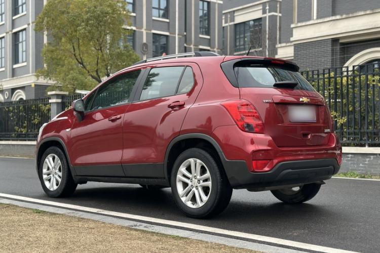 Used Chevrolet Trax 2018 330T Automatic Two-Wheel Drive Elite Model Exterior 3