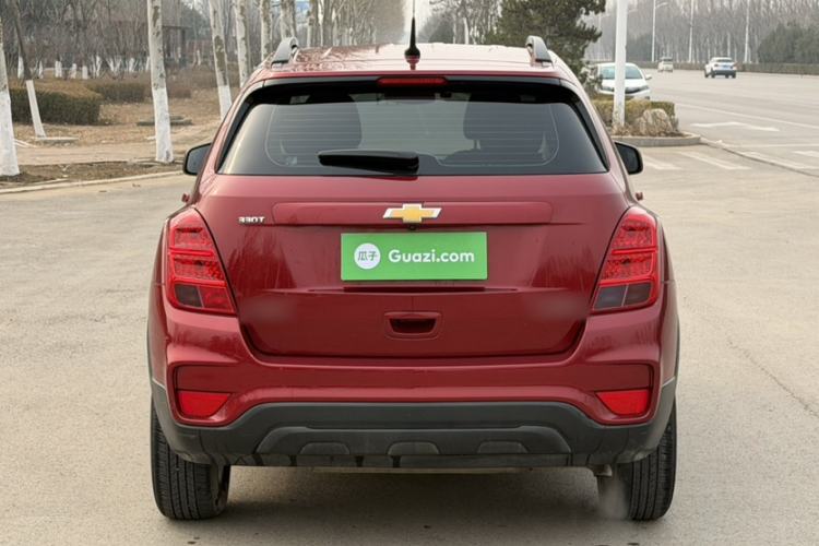 Used Chevrolet Trax 2018 330T Automatic Two-Wheel Drive Elite Model Exterior 3