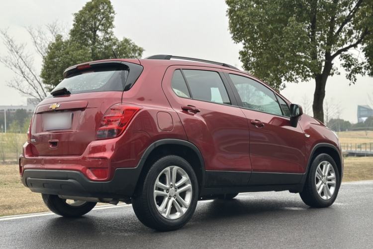 Used Chevrolet Trax 2018 330T Automatic Two-Wheel Drive Elite Model Exterior 4
