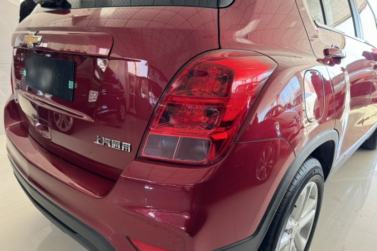 Used Chevrolet Trax 2018 330T Automatic Two-Wheel Drive Elite Model Exterior 6